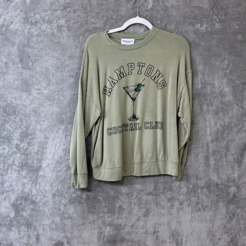 Green Envelope Hamptons Cocktail Club Sweatshirt size S -Sage novelty print Top